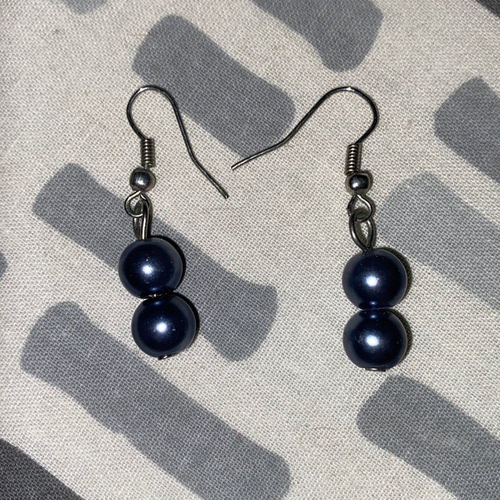 Dark gray earrings